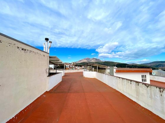 Foto 1 de Piso en venta en Esparreguera de 4 habitaciones con terraza y balcón