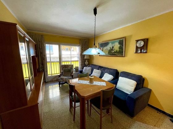 Foto 1 de Pis en venda a Olesa de Montserrat de 4 habitacions amb terrassa i balcó