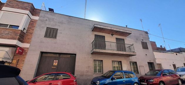 Foto 1 de Casa en venda a Los Arroyos de 3 habitacions amb terrassa i garatge