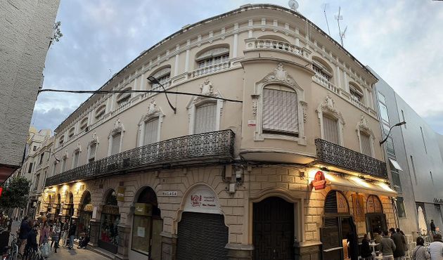 Foto 2 de Venta de edificio en calle Sevilla de 800 m²