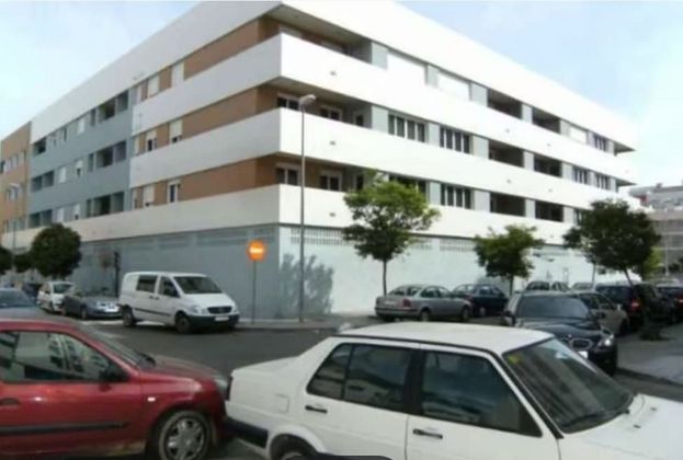 Foto 1 de Piso en venta en calle Cecilio Valverde Mazuelas de 4 habitaciones con terraza y garaje