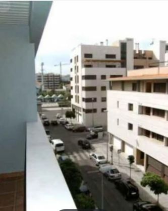Foto 2 de Piso en venta en calle Cecilio Valverde Mazuelas de 4 habitaciones con terraza y garaje