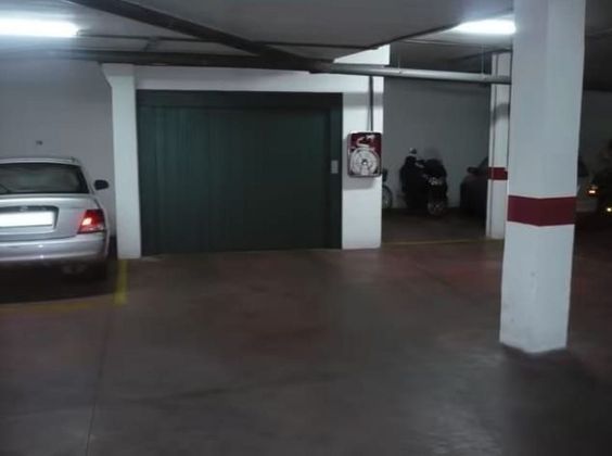 Foto 2 de Garaje en venta en calle Gutiérrez de Los Ríos de 16 m²