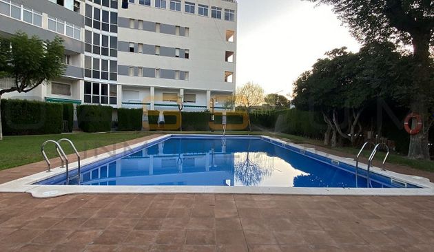Foto 2 de Piso en venta en Miami Platja - Miami Playa de 3 habitaciones con piscina y garaje