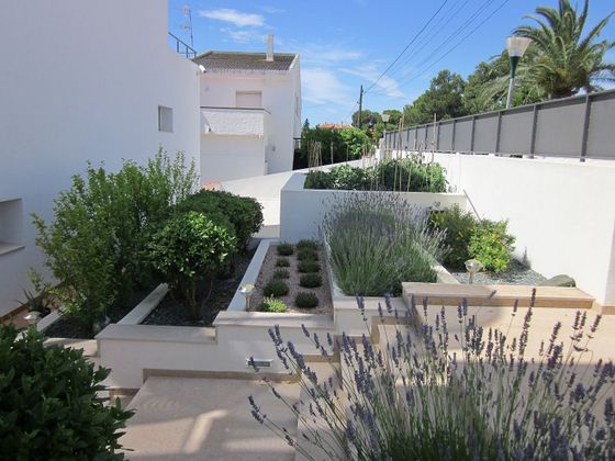 Foto 1 de Casa en venta en calle Mar Roig de 10 habitaciones con terraza y piscina