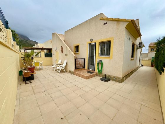 Foto 1 de Chalet en venta en Polop de 2 habitaciones con terraza y piscina