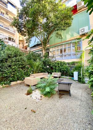 Foto 1 de Pis en lloguer a La Dreta de l'Eixample de 3 habitacions amb terrassa i jardí