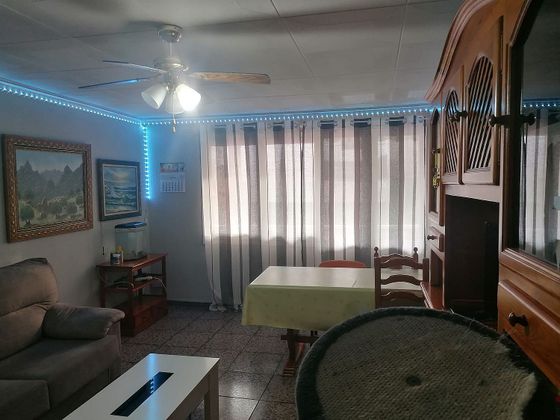 Foto 2 de Piso en venta en Zona Papa Luna - Platja del Gurugú de 4 habitaciones con terraza