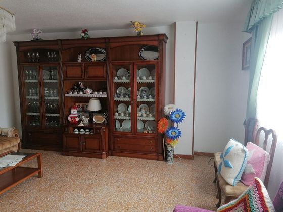 Foto 1 de Piso en venta en Zona Papa Luna - Platja del Gurugú de 4 habitaciones con terraza y ascensor