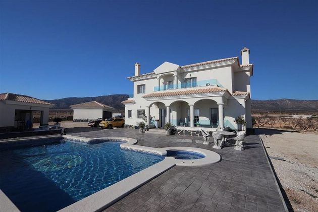 Foto 1 de Venta de casa en Pinós de 3 habitaciones con terraza y piscina