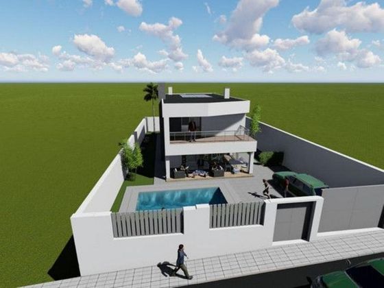Foto 1 de Venta de chalet en Capellanía - Retamar de 4 habitaciones con terraza y piscina