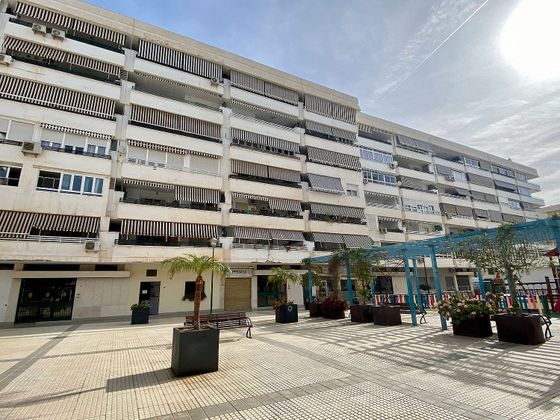 Foto 2 de Pis en venda a Parque Mediterráneo - Santa Paula de 3 habitacions amb terrassa i balcó