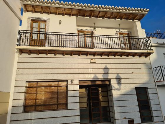 Foto 1 de Venta de casa adosada en Colmenar de 4 habitaciones con terraza y balcón