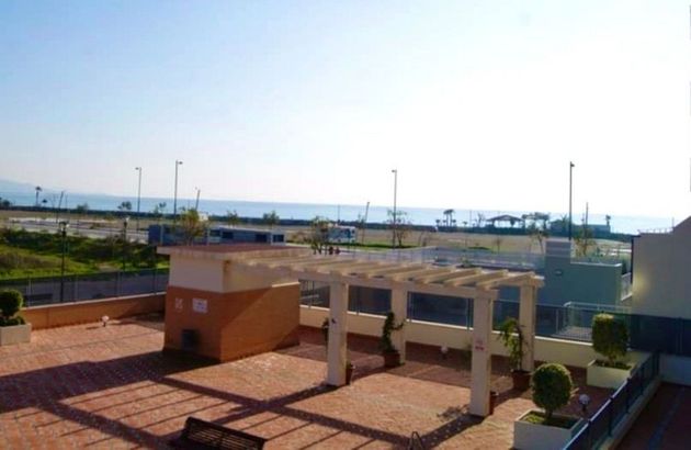 Foto 1 de Pis en lloguer a calle Mar Menor de 2 habitacions amb terrassa i piscina