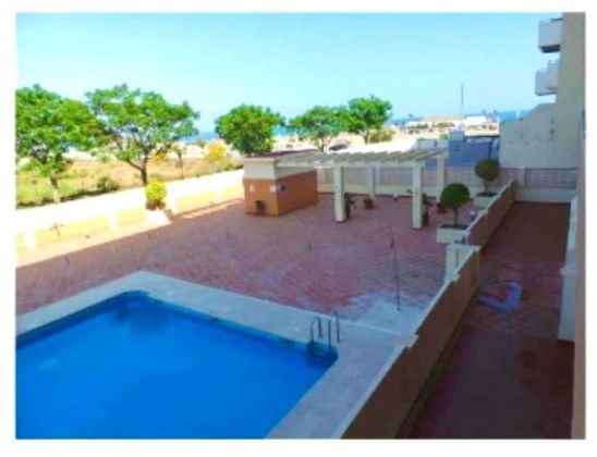 Foto 2 de Pis en lloguer a calle Mar Menor de 2 habitacions amb terrassa i piscina