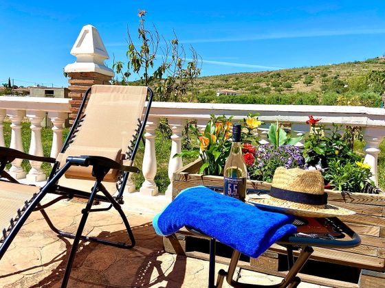 Foto 2 de Casa en lloguer a Alcaucín de 4 habitacions amb terrassa i piscina