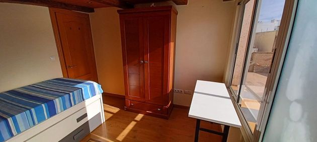 Foto 2 de Piso en venta en El Forn d´Alcedo de 2 habitaciones con balcón