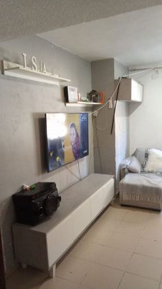 Foto 1 de Venta de piso en La FontSanta de 3 habitaciones con aire acondicionado