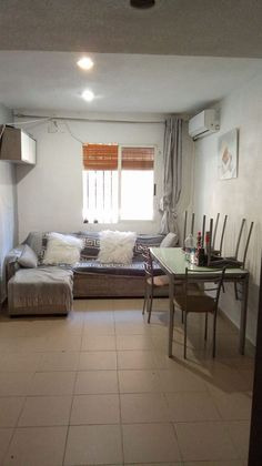 Foto 2 de Pis en venda a La FontSanta de 3 habitacions amb aire acondicionat