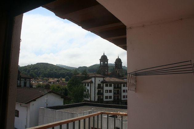 Foto 1 de Pis en venda a calle Jaime Urrutia de 4 habitacions amb terrassa i balcó