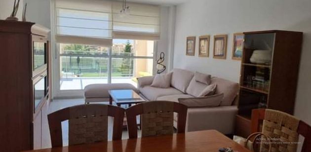 Foto 2 de Piso en alquiler en paseo Carmen Sevilla de 2 habitaciones con terraza y piscina