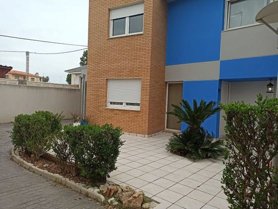 Foto 2 de Casa en venta en Zona Papa Luna - Platja del Gurugú de 4 habitaciones con terraza y garaje