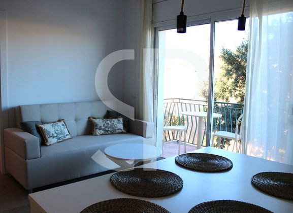 Foto 2 de Pis en venda a L'Eixample de 3 habitacions amb terrassa i balcó