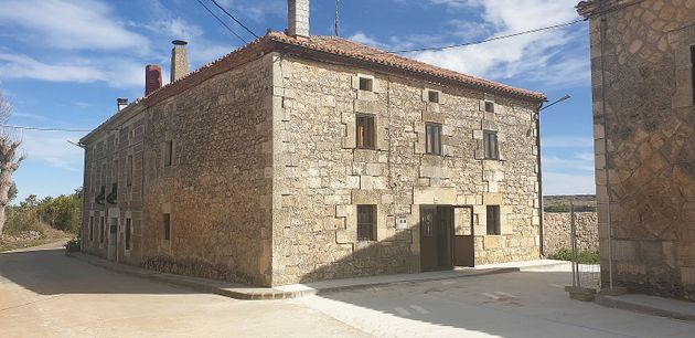 Foto 1 de Venta de casa en calle Burgos de 4 habitaciones y 387 m²