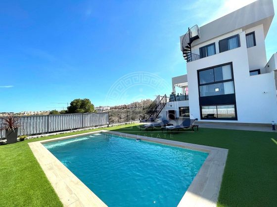 Foto 1 de Xalet en venda a calle Daya Vieja de 3 habitacions amb terrassa i piscina