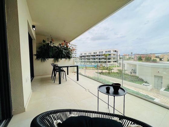 Foto 1 de Piso en alquiler en calle Violoncelista Vicente Perelló de 2 habitaciones con terraza y piscina
