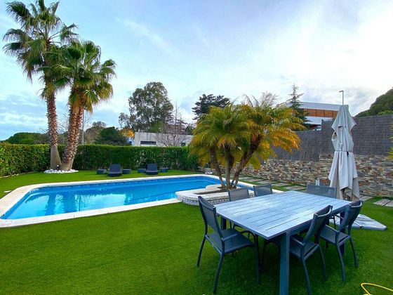 Foto 1 de Venta de casa en Arenys de Mar de 5 habitaciones con terraza y piscina