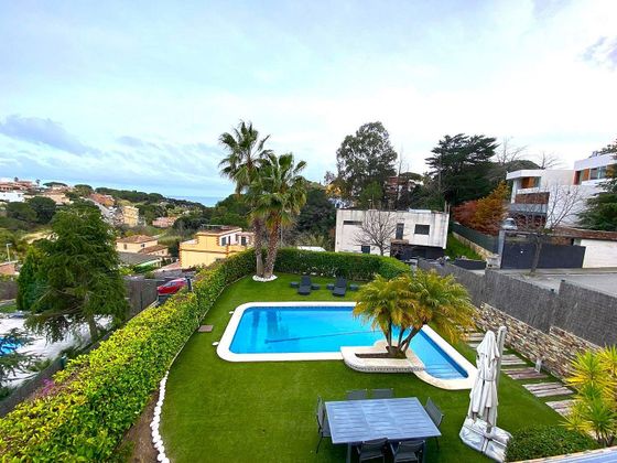 Foto 2 de Venta de casa en Arenys de Mar de 5 habitaciones con terraza y piscina