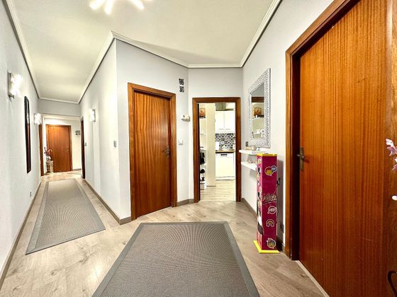 Foto 1 de Pis en venda a Basauri de 4 habitacions amb terrassa i garatge
