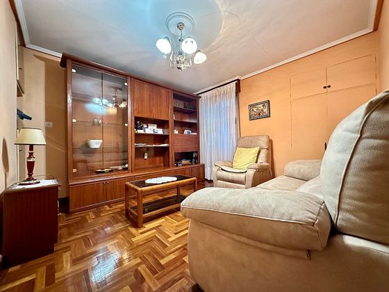 Foto 1 de Venta de piso en Basauri de 3 habitaciones y 83 m²
