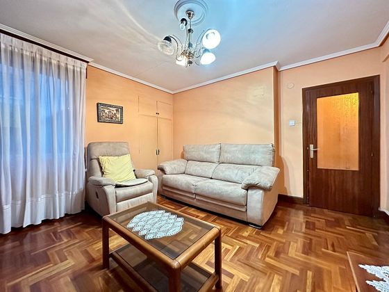 Foto 2 de Venta de piso en Basauri de 3 habitaciones y 83 m²