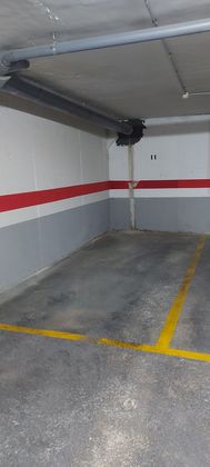 Foto 2 de Garaje en venta en calle Francisco Almarche de 5 m²