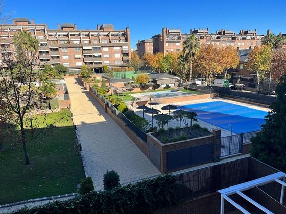 Foto 1 de Pis en venda a calle Vega de la Moraleja de 3 habitacions amb terrassa i piscina