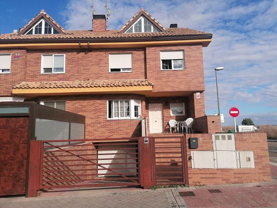 Foto 1 de Casa adosada en venta en Restón I - Restón II de 4 habitaciones con terraza y calefacción