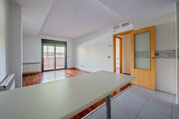 Foto 2 de Piso en venta en Yebes - Valdeluz de 1 habitación con terraza y piscina