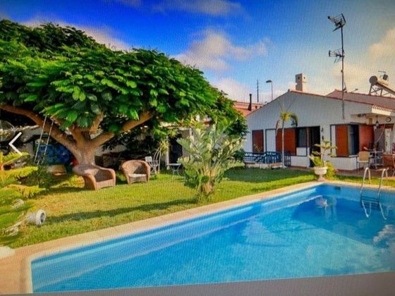 Foto 2 de Xalet en venda a Radazul de 5 habitacions amb terrassa i piscina