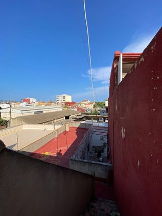 Foto 1 de Venta de casa en Pinedo de 3 habitaciones con terraza y balcón