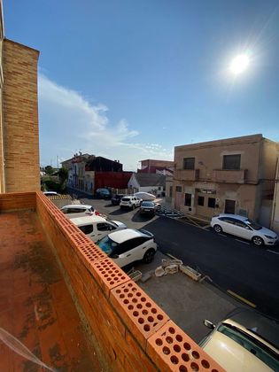 Foto 2 de Venta de casa en Pinedo de 3 habitaciones con terraza y balcón