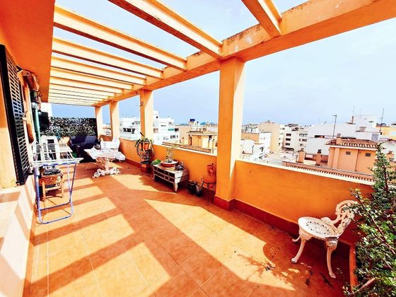 Foto 2 de Ático en venta en El Coll d'en Rabassa de 3 habitaciones con terraza y aire acondicionado