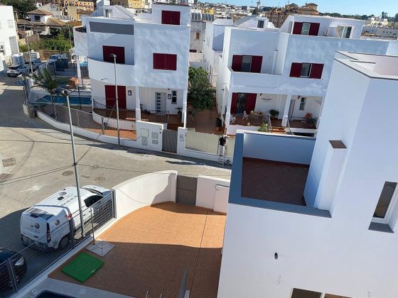 Foto 1 de Casa en venda a El Pino-Bajo de Guía de 4 habitacions amb terrassa i garatge