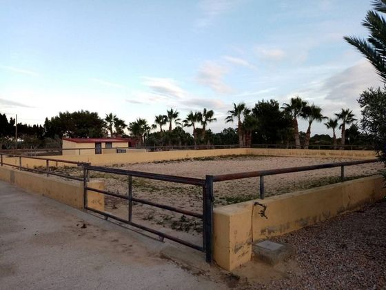 Foto 1 de Xalet en venda a Zona Pueblo de 3 habitacions amb terrassa i piscina