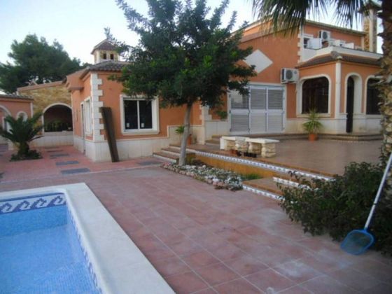 Foto 1 de Venta de chalet en La Algoda - Matola - El Pla de 5 habitaciones con piscina y jardín
