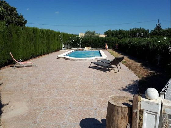Foto 2 de Casa en venda a Villena de 11 habitacions amb piscina i garatge