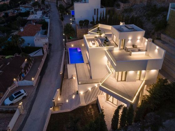 Foto 2 de Casa en venda a Pinar del Advocat - Cometa de 4 habitacions amb terrassa i piscina