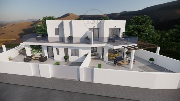 Foto 1 de Casa en venda a avenida De la Luz de 3 habitacions amb terrassa i piscina
