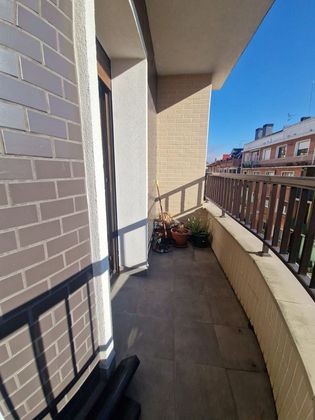 Foto 2 de Venta de piso en Bagatza - San Vicente de 2 habitaciones con terraza y calefacción